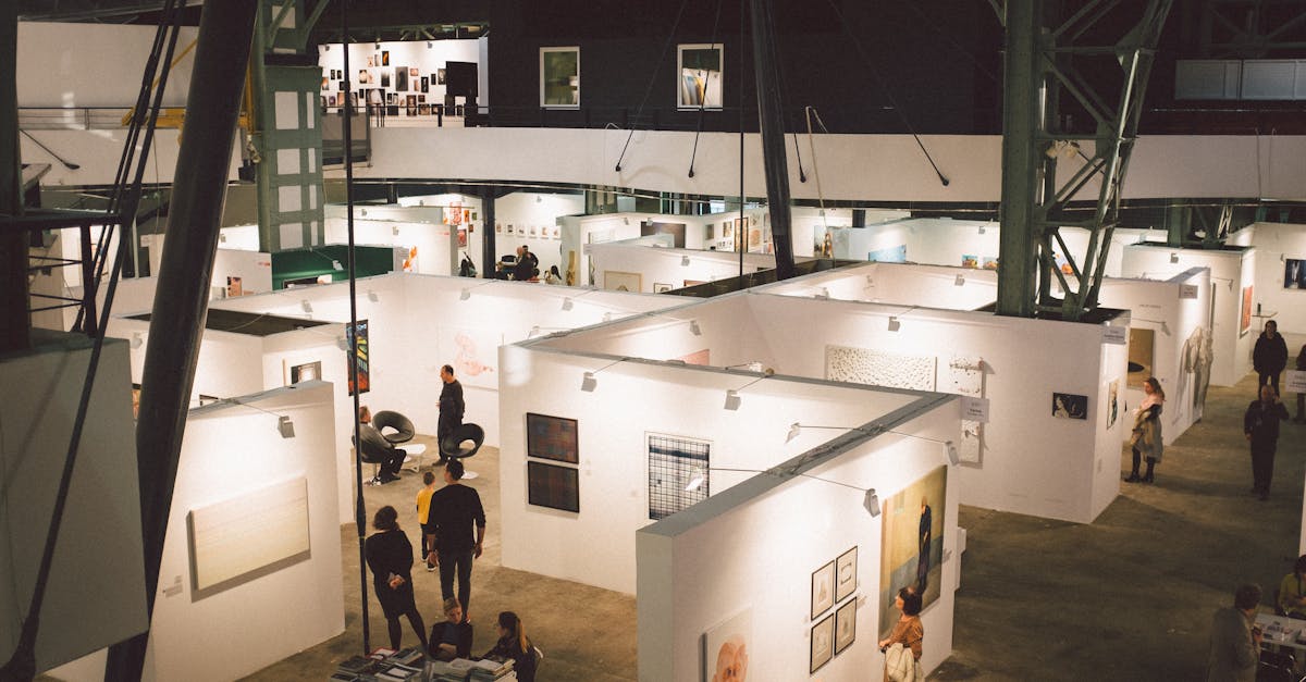 découvrez l'art fair, un événement incontournable réunissant les artistes, galeries et amateurs d'art dans un cadre unique. explorez une vaste sélection d'œuvres contemporaines et classiques, assistez à des conférences passionnantes et profitez d'expériences interactives. ne manquez pas cette occasion de plonger dans le monde fascinant de l'art !